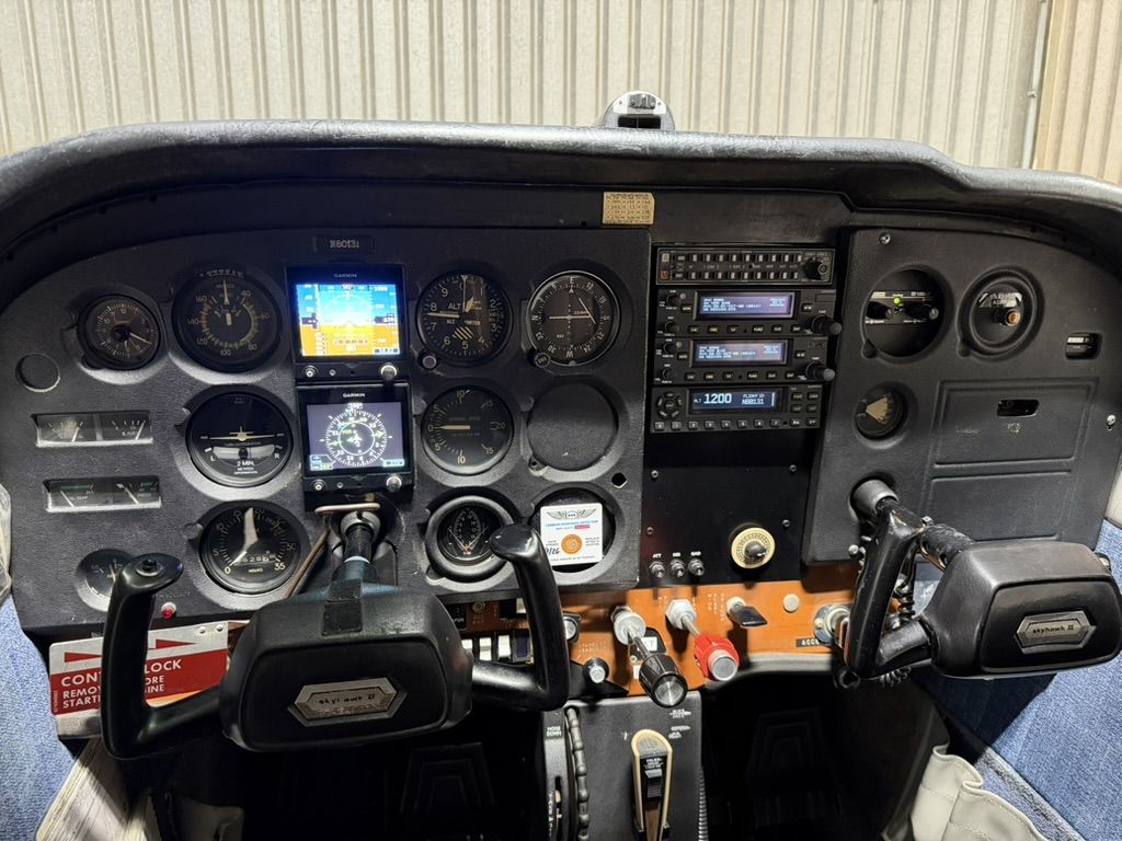 Cessna 172M N80131 cockpit and instrument panel with dual Garmin G5 and GTN 750